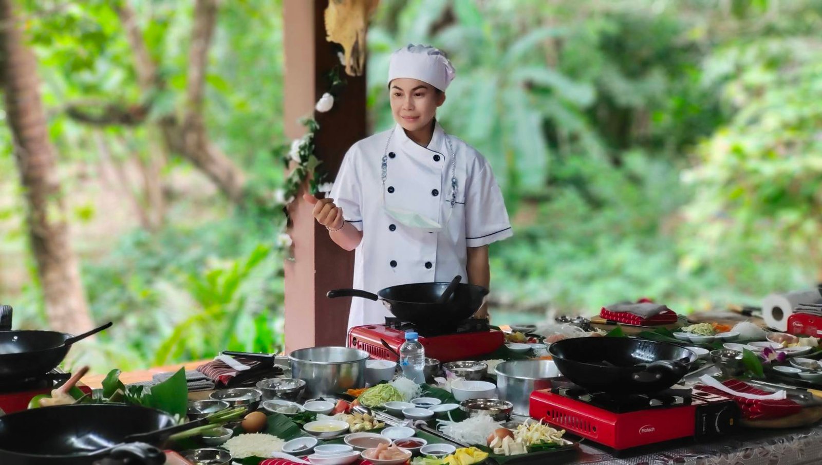 Thai Cooking Class | Authentic | Introduction to Thai Herbs and Spices ...