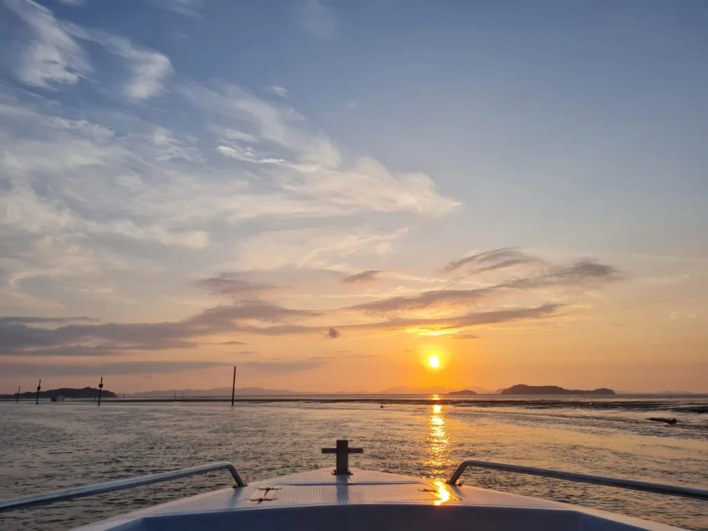 early bird sunrise speedboat tour
