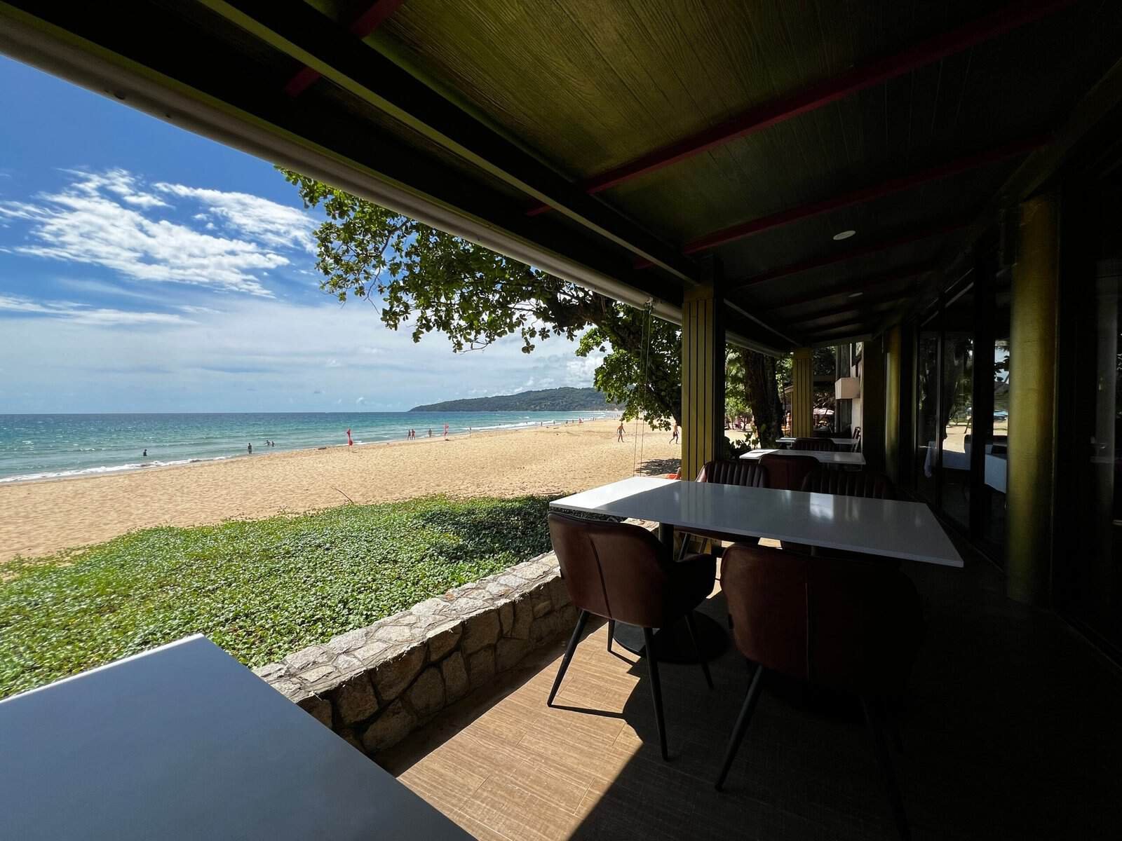At Beach Bar Restaurant Meerblick – Beyond Karon