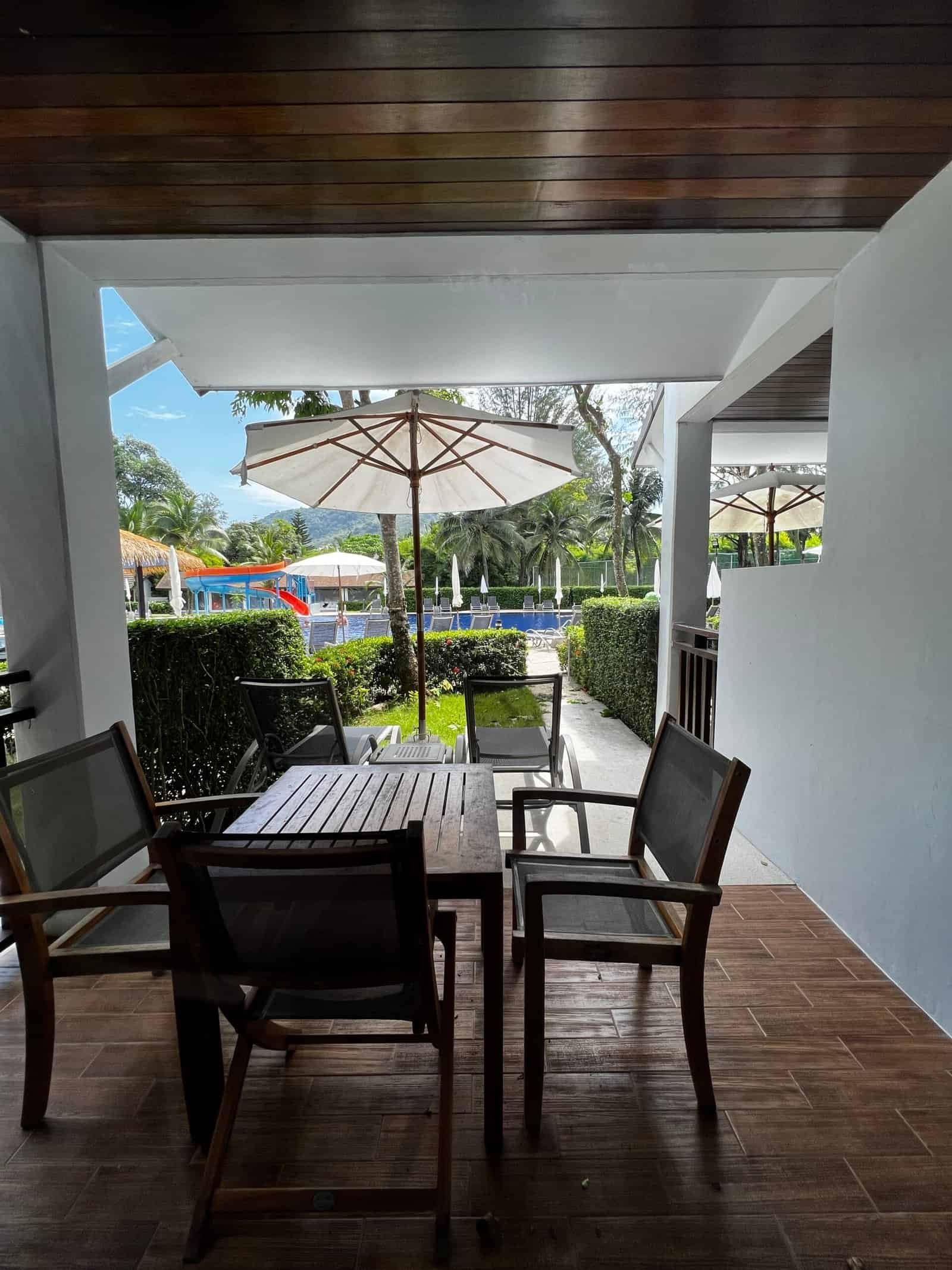Happy Baby Studio Außenterrasse – Sunwing Kamala Beach