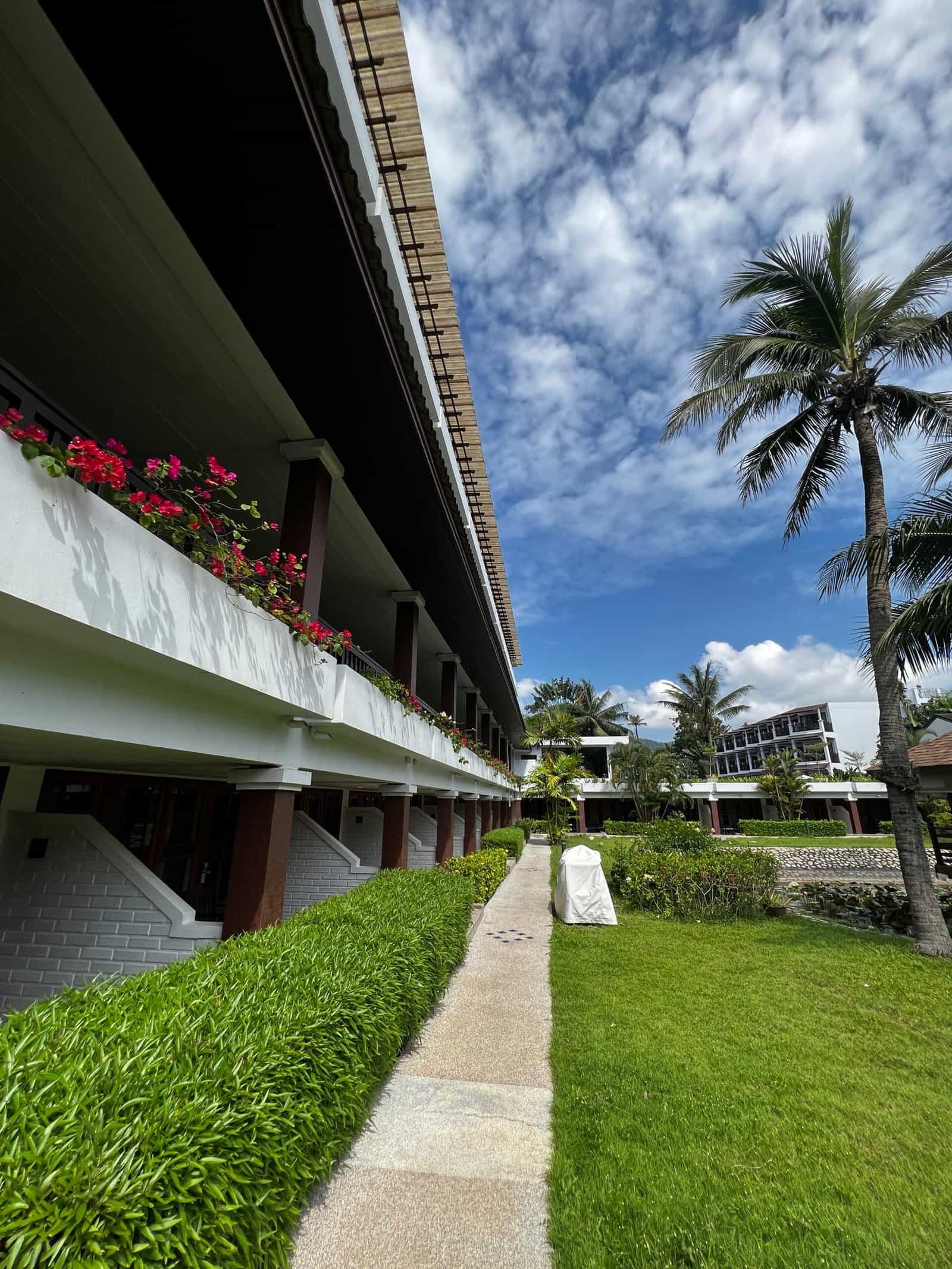 Deluxe Ground Terrace – Sunprime Kamala Beach