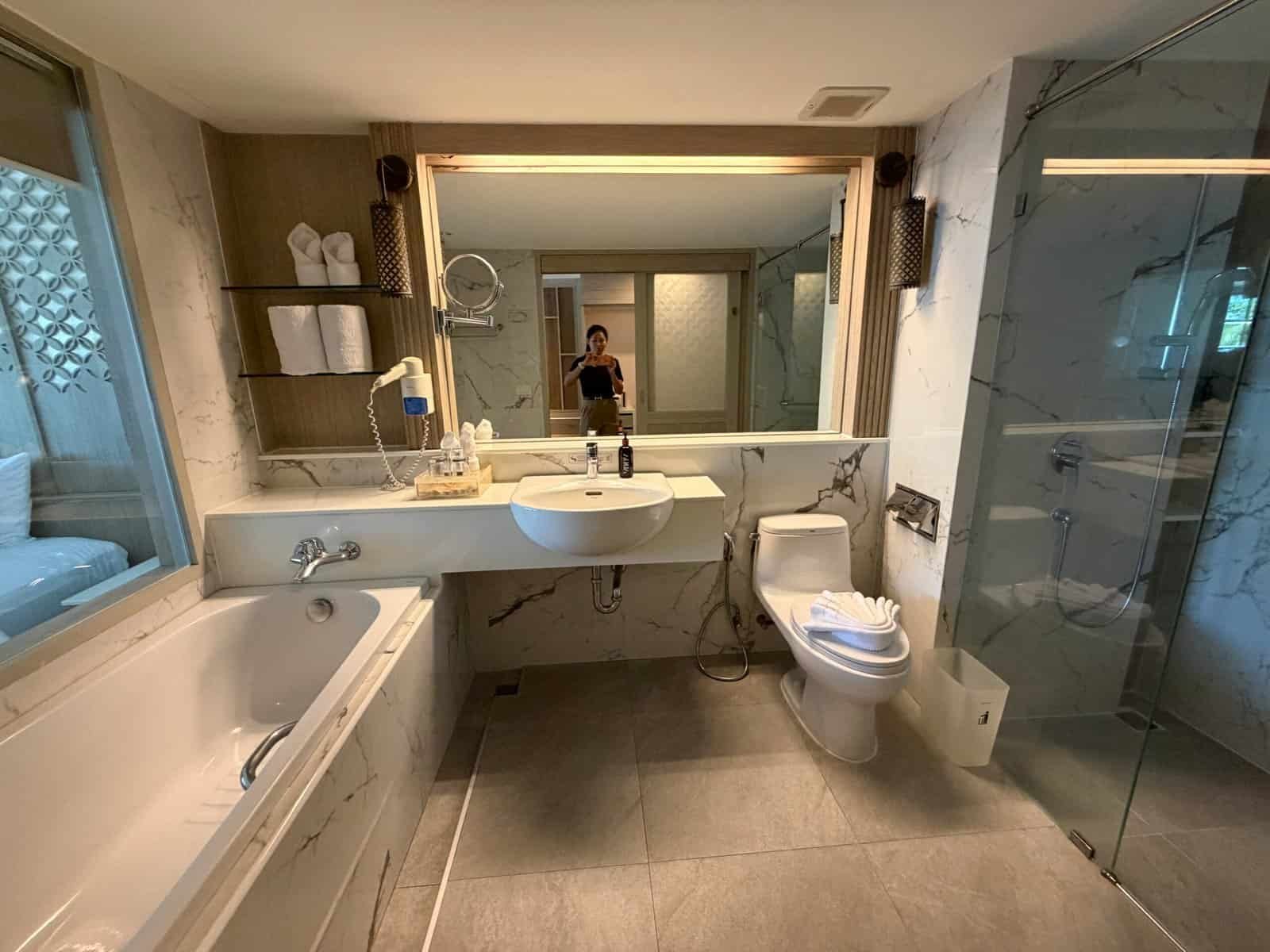 Badezimmer Junior Suite Thani Wing – Katathani Phuket