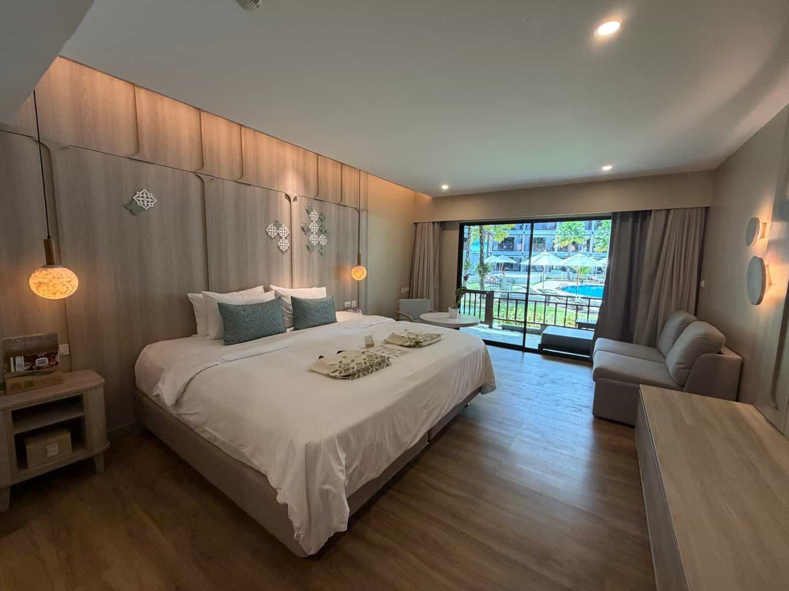 Bhuri Wing Deluxe Poolview – Katathani Phuket
