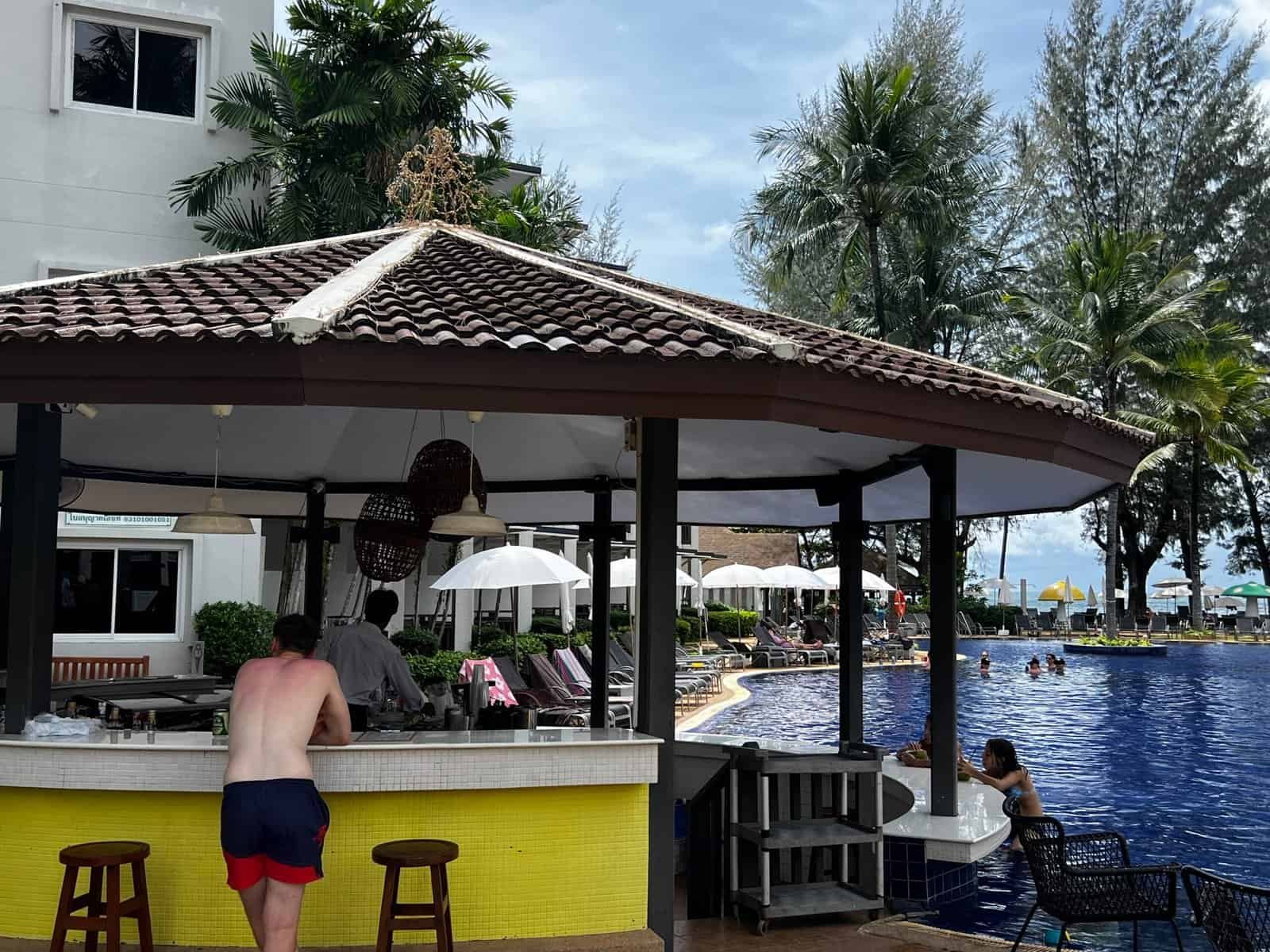 Pool mit Poolbar Sunwing Bangtao