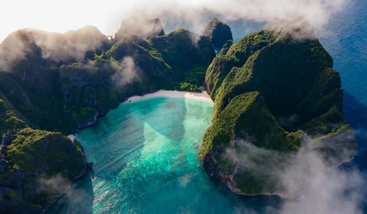 Phi Phi Early Tour