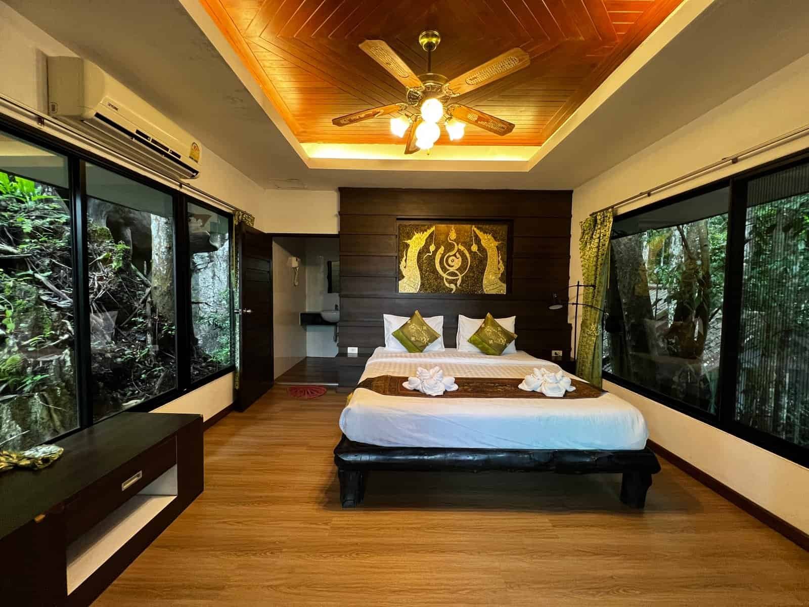 Room at Rock and Tree House Resort Khao Sok treehouse overnight stay